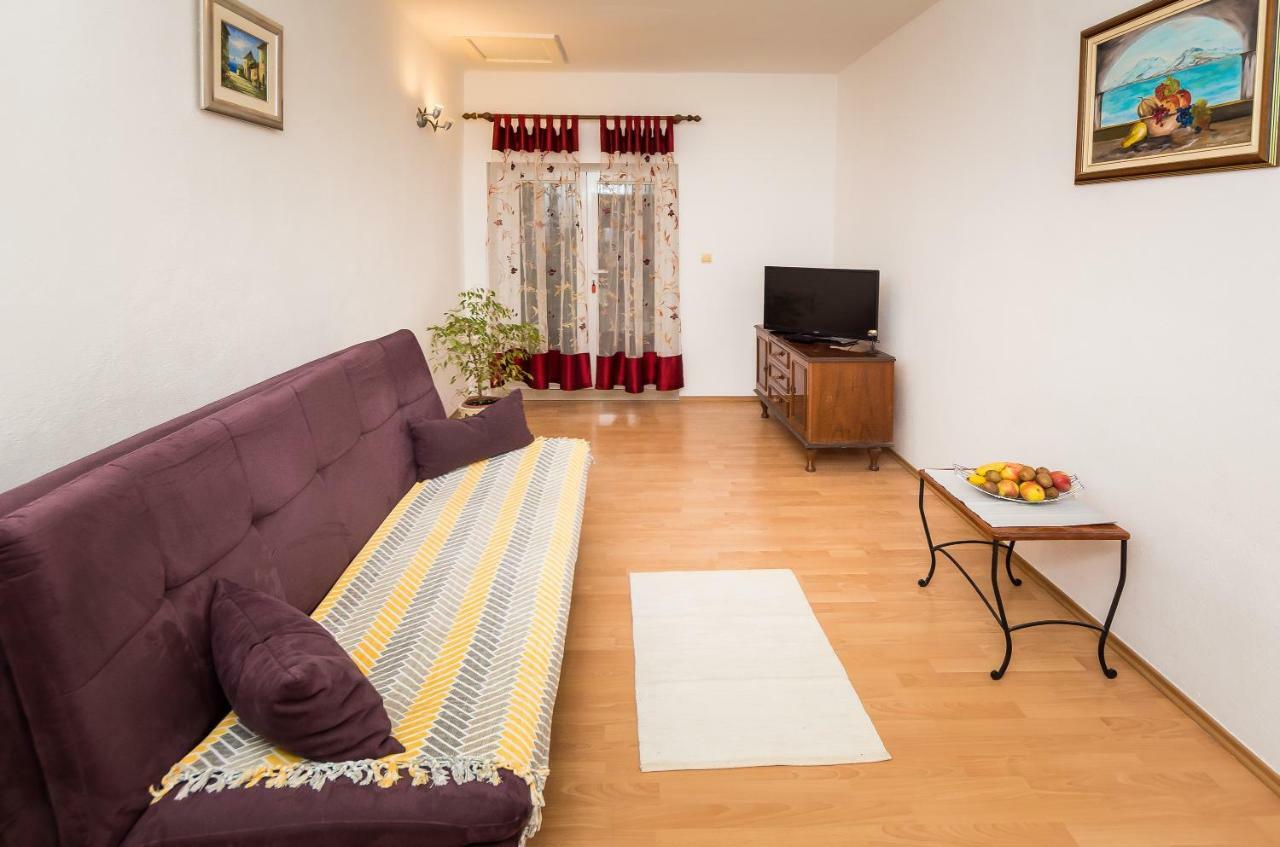 Apartment Leut With Spacious Terrace And Sea View Slatine Εξωτερικό φωτογραφία