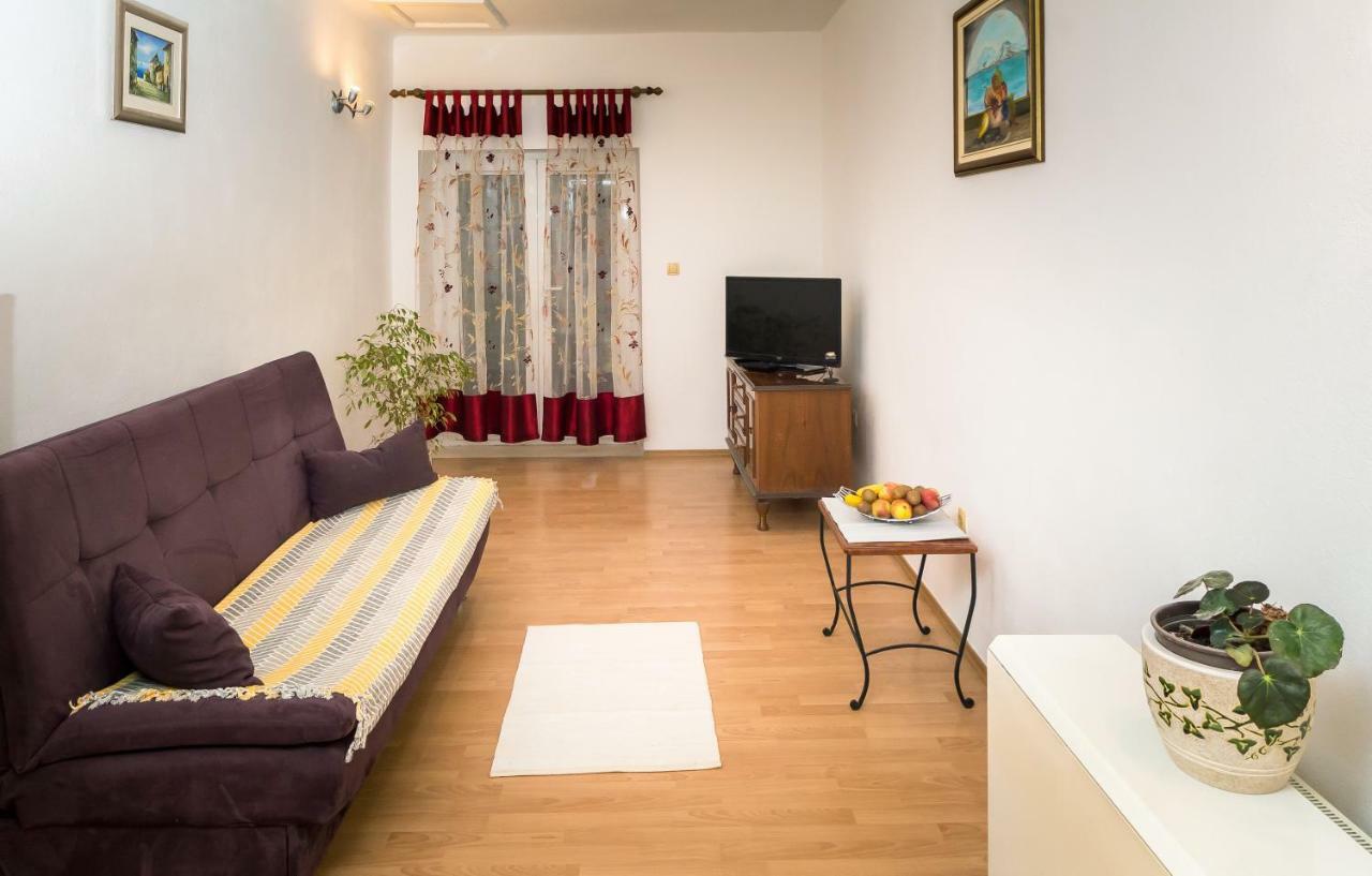 Apartment Leut With Spacious Terrace And Sea View Slatine Εξωτερικό φωτογραφία